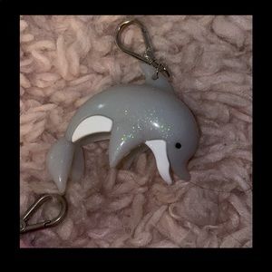 Dolphin pocketbac holder